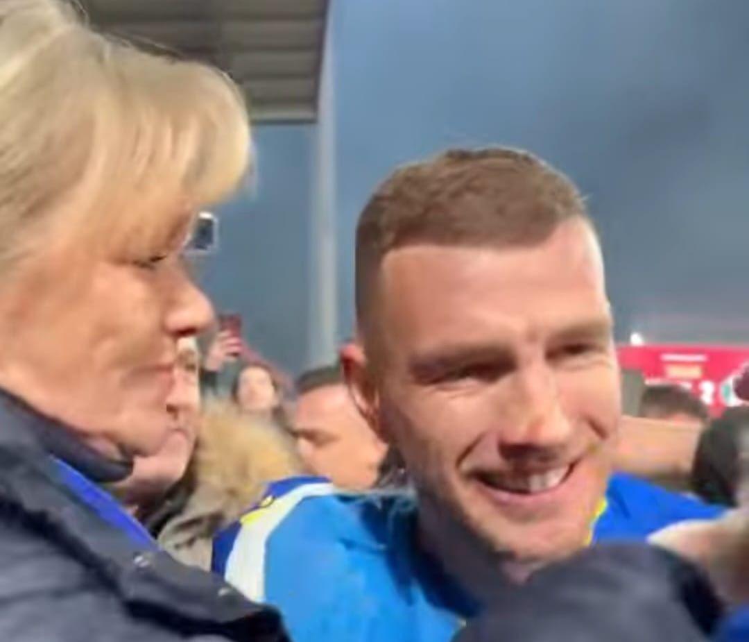 哲科：想把这场晋级世界杯的胜利献给我的家人，我欠他们太多